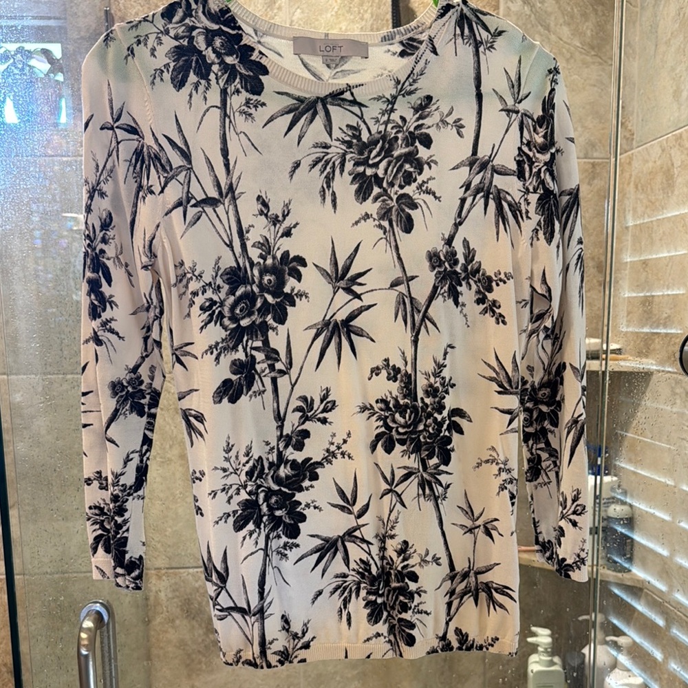 LOFT Black and White 3/4 thin sweater blouse